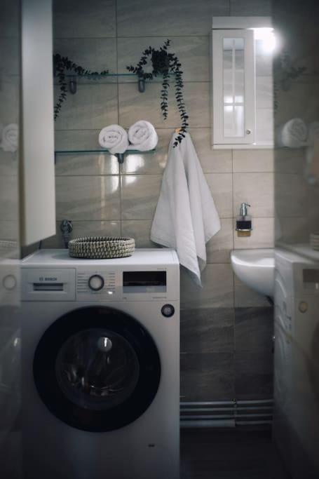Το Σπίτι Της Ευτυχίας Στούντιο Apartment Karpenisi Bagian luar foto